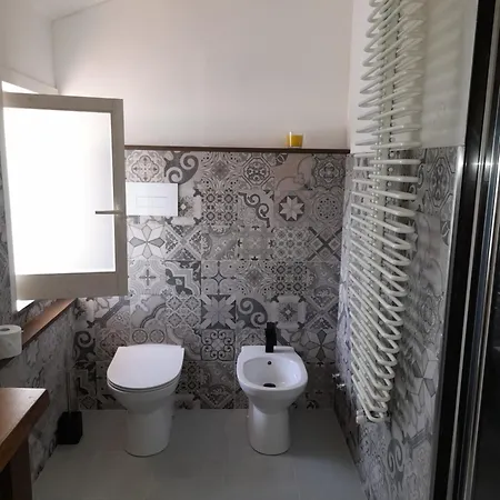 Dimora Di Antonella Panzió 4*
